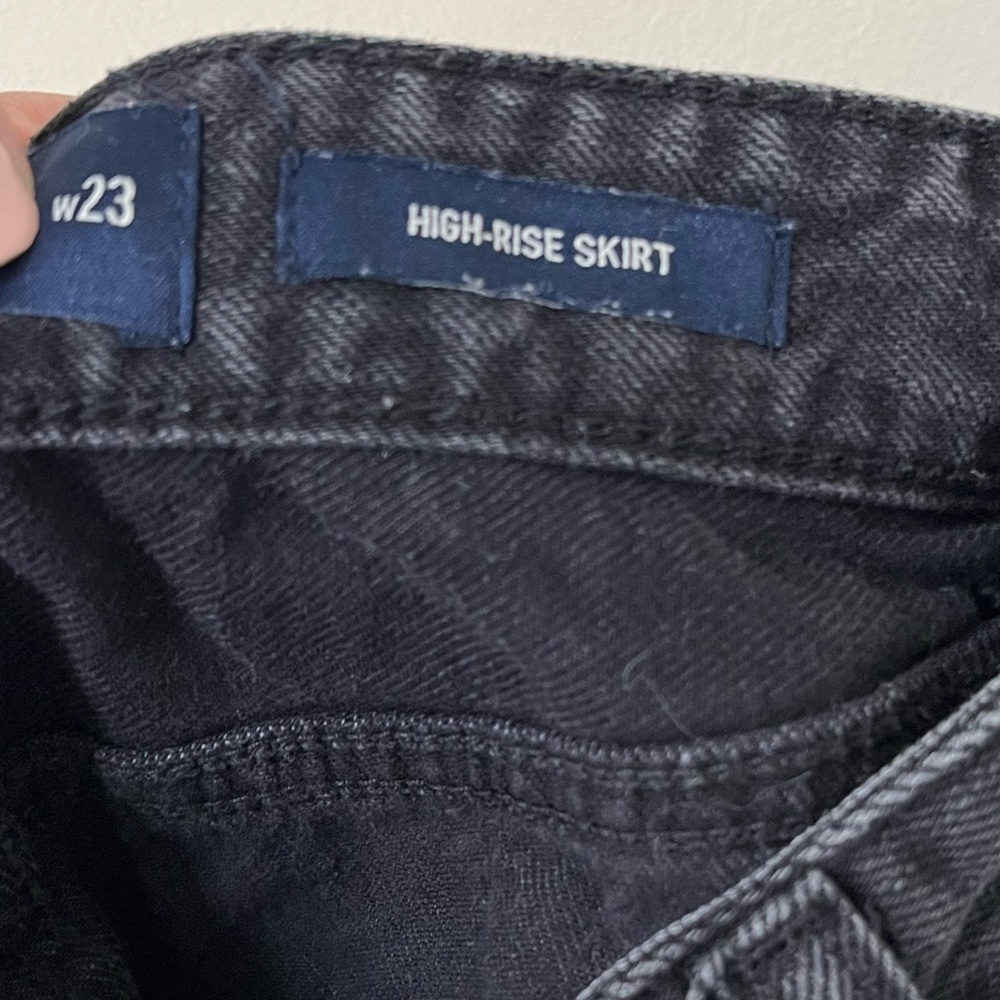 Hollister Black Faded Wash Distressed High-Rise Skirt Size 00 - Picture 9 of 9